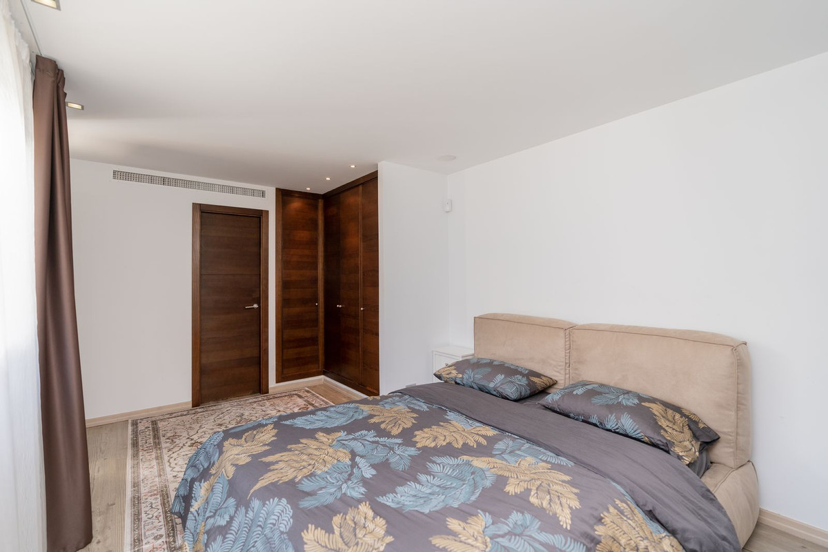 Se vende Villa - Chalet de 5 dormitorios en Costa Del Sol, Málaga, España