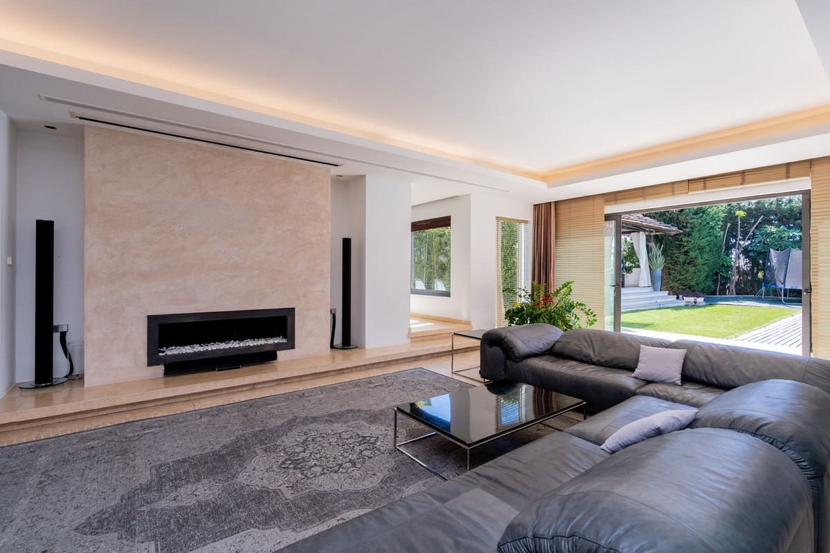Se vende Villa - Chalet de 5 dormitorios en Costa Del Sol, Málaga, España