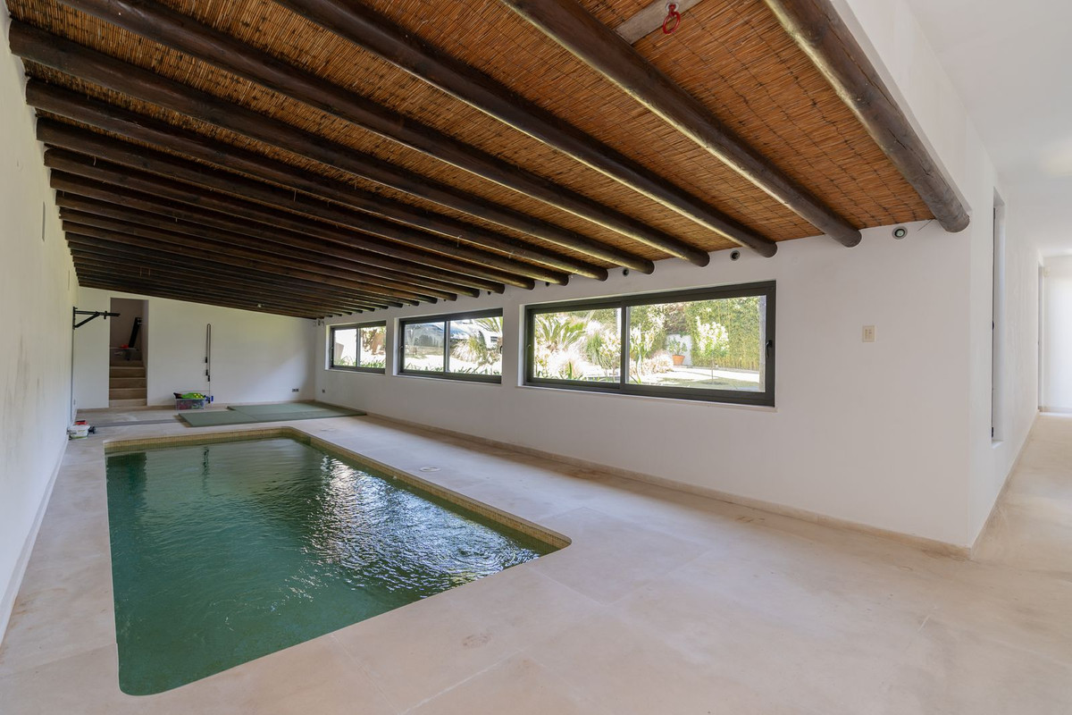 Se vende Villa - Chalet de 5 dormitorios en Costa Del Sol, Málaga, España