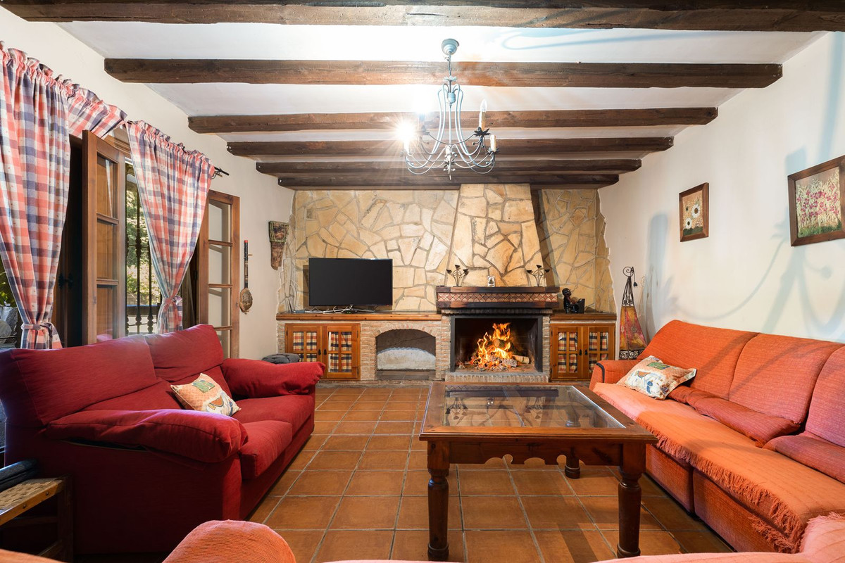 Se vende Finca - Cortijo de 5 dormitorios en Costa Del Sol, Cadiz, España