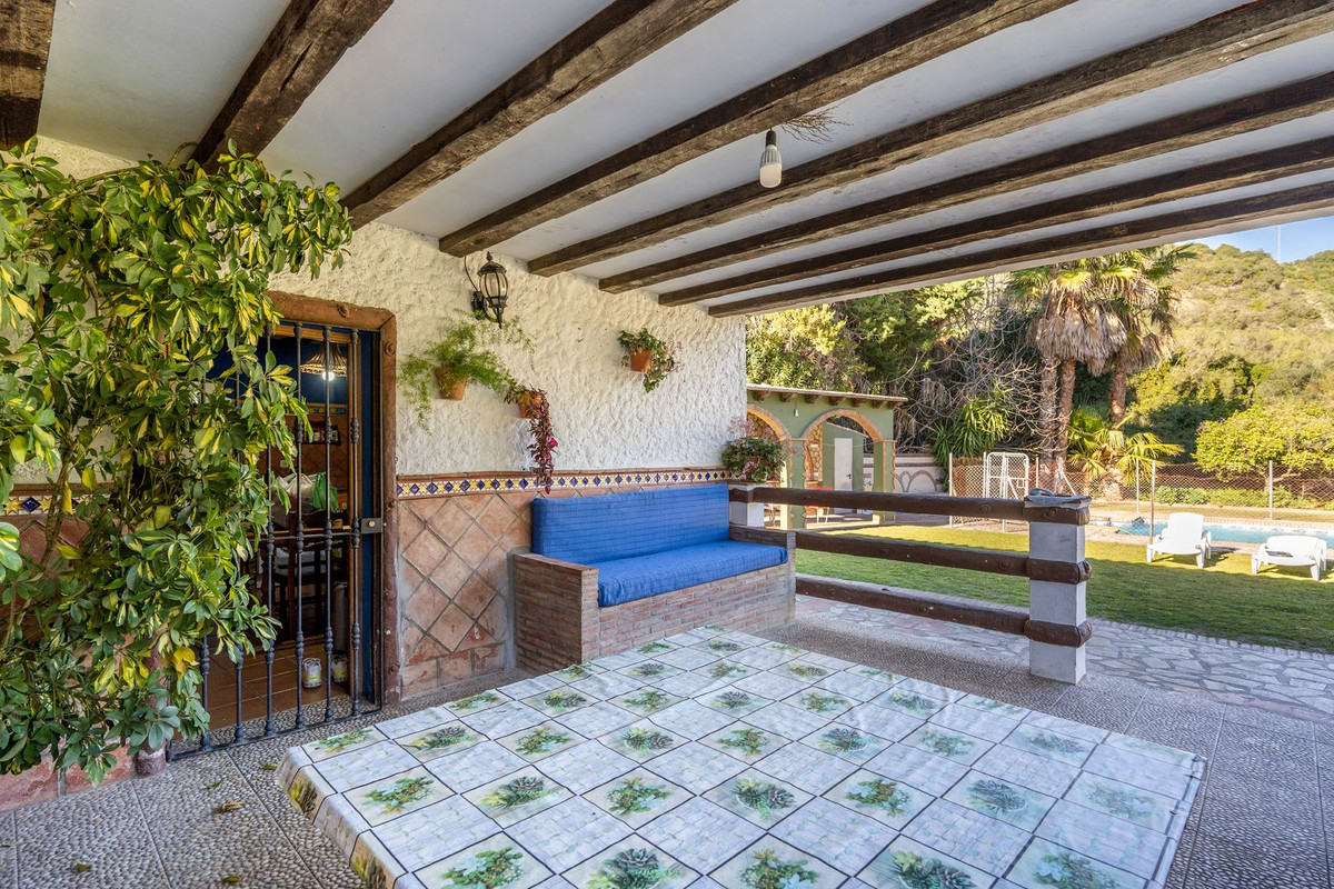 Se vende Finca - Cortijo de 5 dormitorios en Costa Del Sol, Cadiz, España