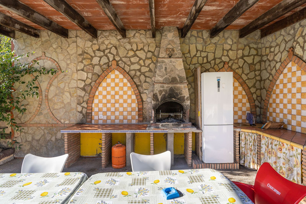 Se vende Finca - Cortijo de 5 dormitorios en Costa Del Sol, Cadiz, España