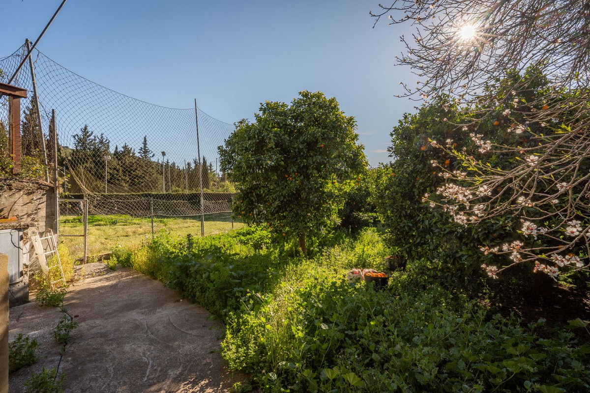 Se vende Finca - Cortijo de 5 dormitorios en Costa Del Sol, Cadiz, España