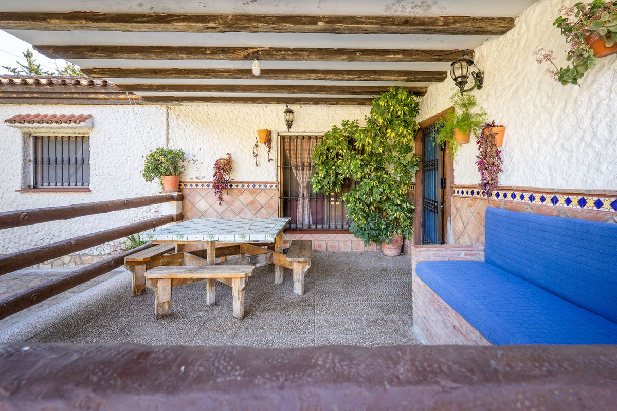 Se vende Finca - Cortijo de 5 dormitorios en Costa Del Sol, Cadiz, España