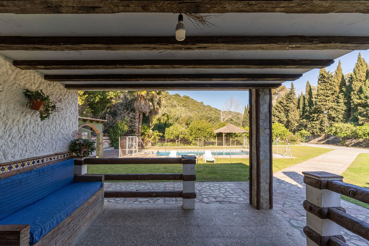 Se vende Finca - Cortijo de 5 dormitorios en Costa Del Sol, Cadiz, España