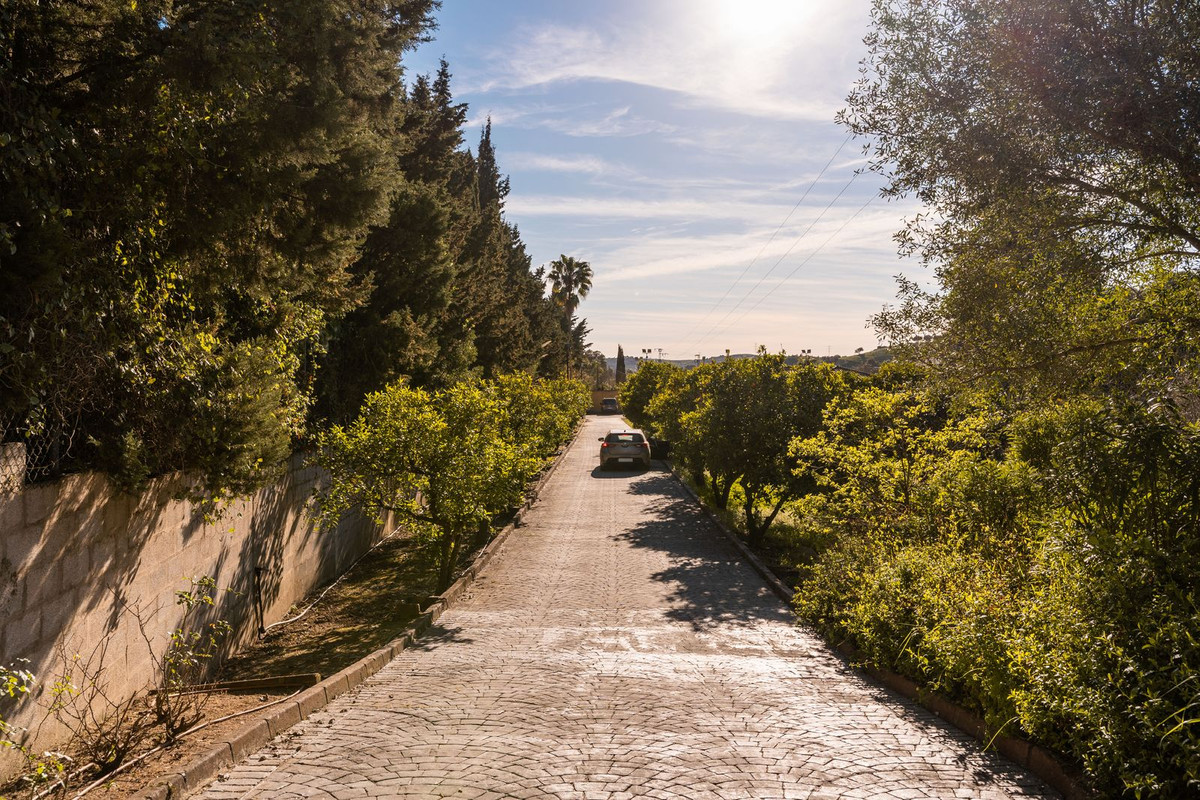 Se vende Finca - Cortijo de 5 dormitorios en Costa Del Sol, Cadiz, España