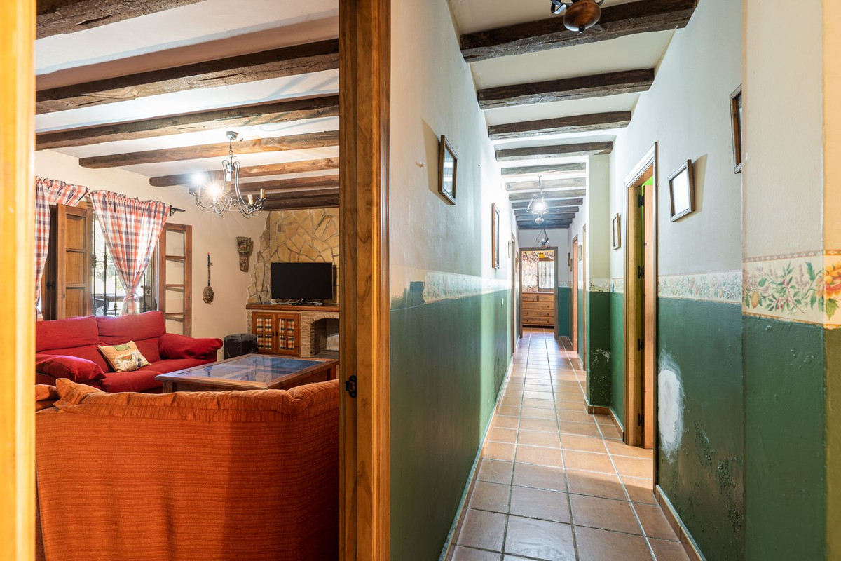 Se vende Finca - Cortijo de 5 dormitorios en Costa Del Sol, Cadiz, España