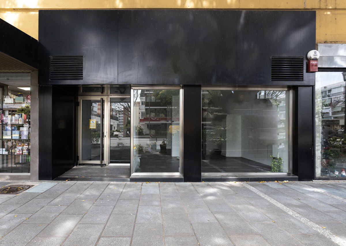 Commercial unit for sale in Marbella Costa Del Sol, Málaga, Spain