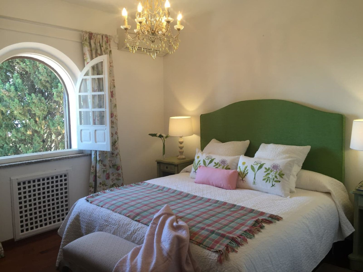 Se vende Finca - Cortijo de 7 dormitorios en Costa Del Sol, Cadiz, España