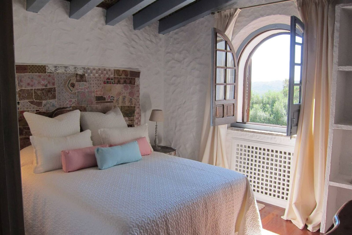Se vende Finca - Cortijo de 7 dormitorios en Costa Del Sol, Cadiz, España