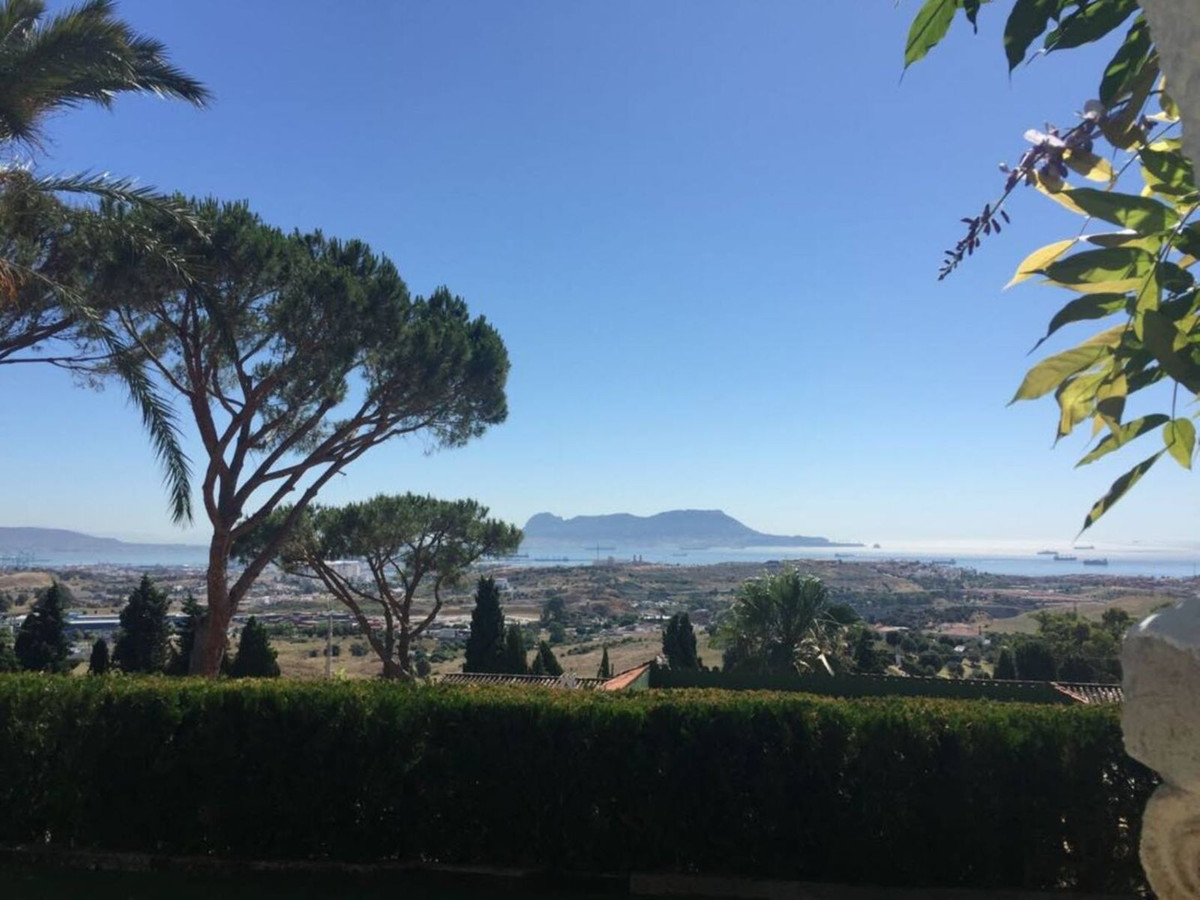Se vende Finca - Cortijo de 7 dormitorios en Costa Del Sol, Cadiz, España