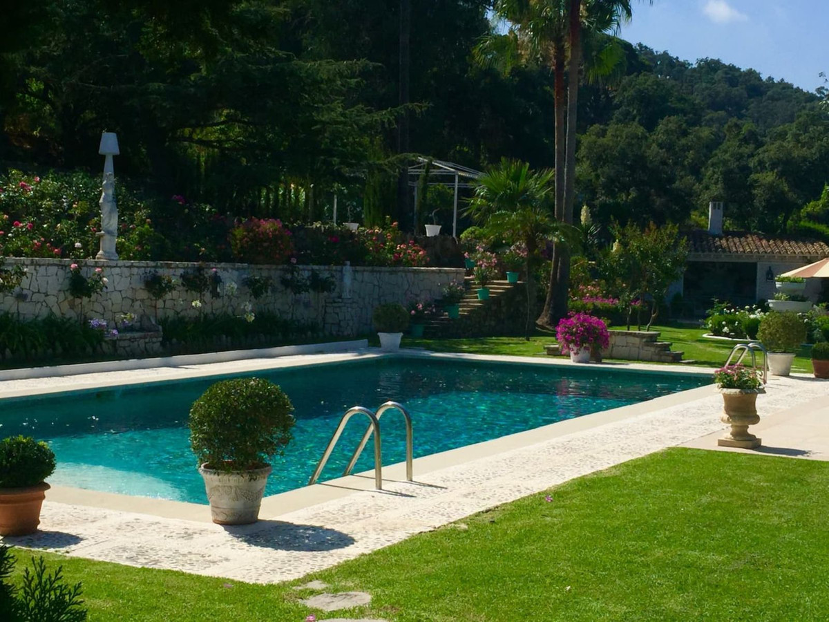 Se vende Finca - Cortijo de 7 dormitorios en Costa Del Sol, Cadiz, España