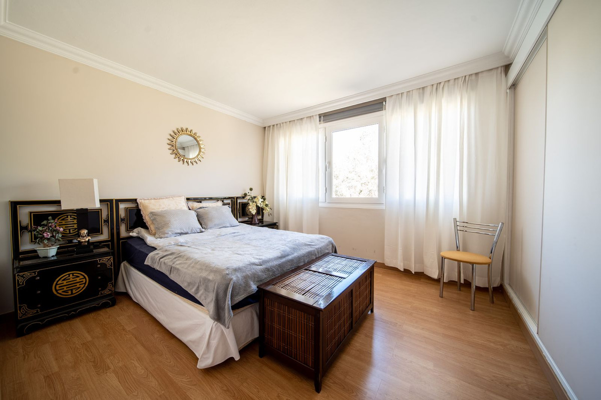 3 Bed Apartment for sale in Fuengirola Costa Del Sol, Málaga, Spain