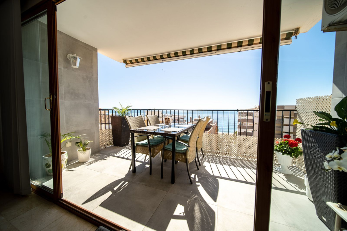 3 Bed Apartment for sale in Fuengirola Costa Del Sol, Málaga, Spain