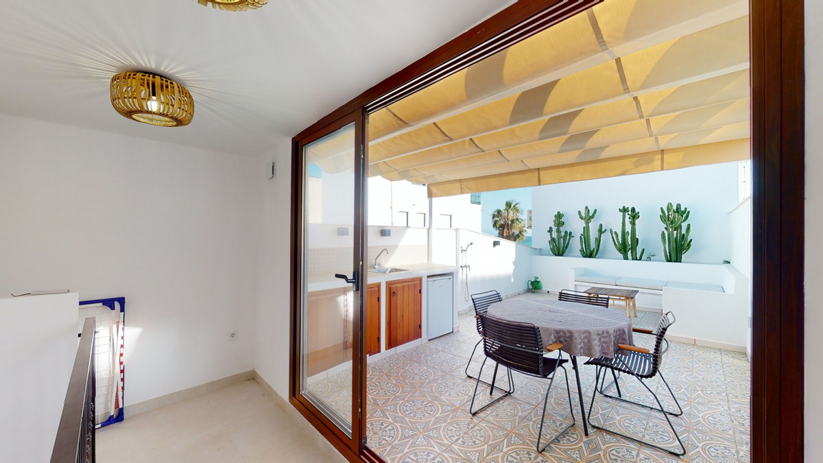 2 Bed Townhouse for sale in Caleta De Vélez Costa Del Sol East, Málaga, Spain