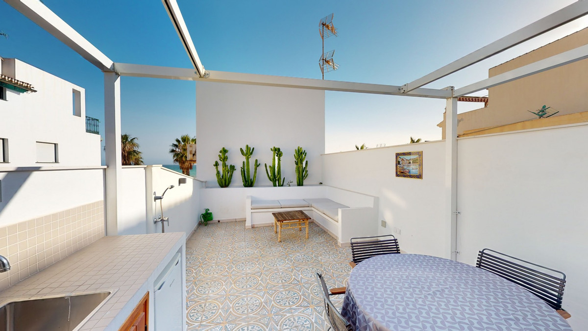 2 Bed Townhouse for sale in Caleta De Vélez Costa Del Sol East, Málaga, Spain
