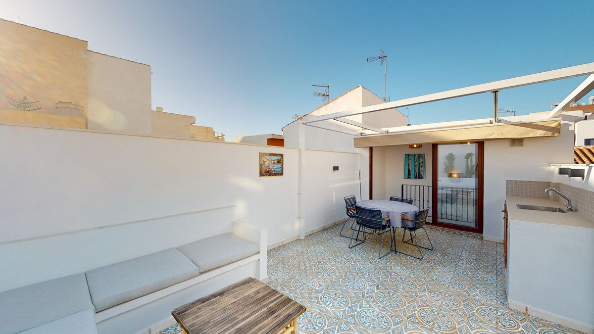 2 Bed Townhouse for sale in Caleta De Vélez Costa Del Sol East, Málaga, Spain