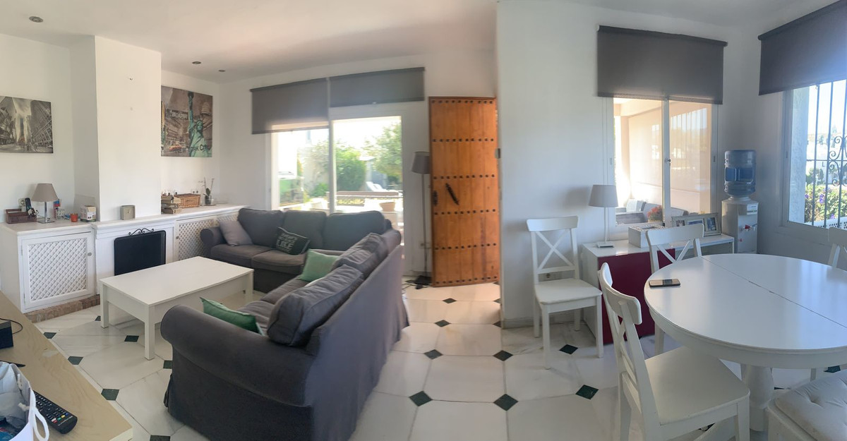 Se vende Villa - Chalet de 5 dormitorios en Costa Del Sol, Málaga, España