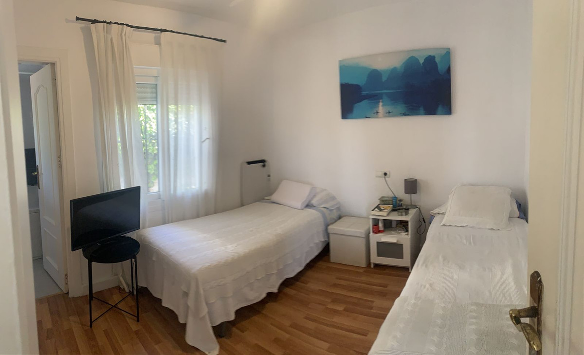 Se vende Villa - Chalet de 5 dormitorios en Costa Del Sol, Málaga, España