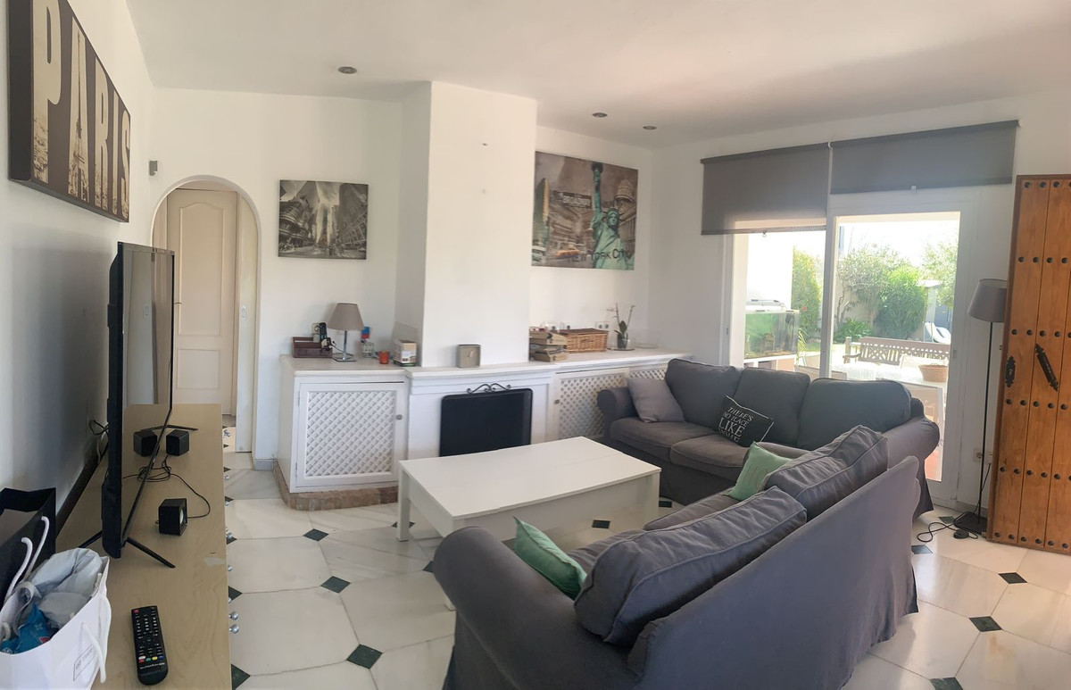 Se vende Villa - Chalet de 5 dormitorios en Costa Del Sol, Málaga, España