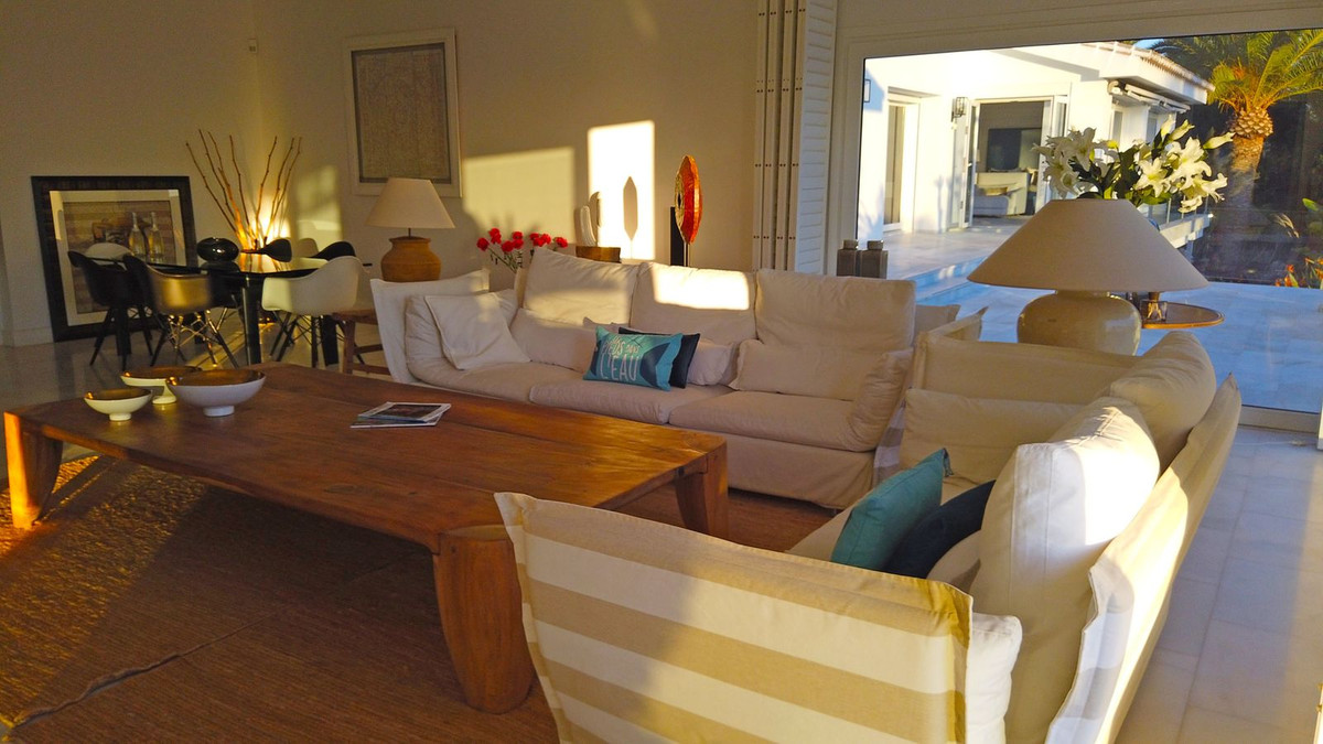 7 Bed Townhouse for sale in Hacienda Las Chapas Costa Del Sol, Málaga, Spain