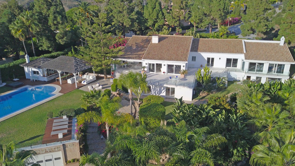 7 Bed Townhouse for sale in Hacienda Las Chapas Costa Del Sol, Málaga, Spain