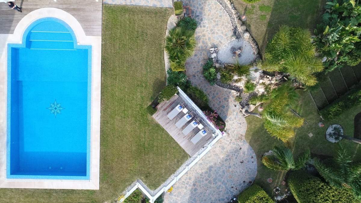 7 Bed Townhouse for sale in Hacienda Las Chapas Costa Del Sol, Málaga, Spain