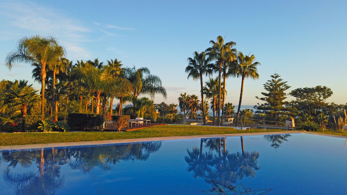 7 Bed Townhouse for sale in Hacienda Las Chapas Costa Del Sol, Málaga, Spain