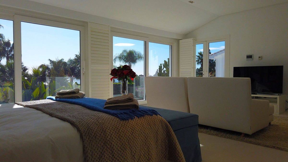 7 Bed Townhouse for sale in Hacienda Las Chapas Costa Del Sol, Málaga, Spain