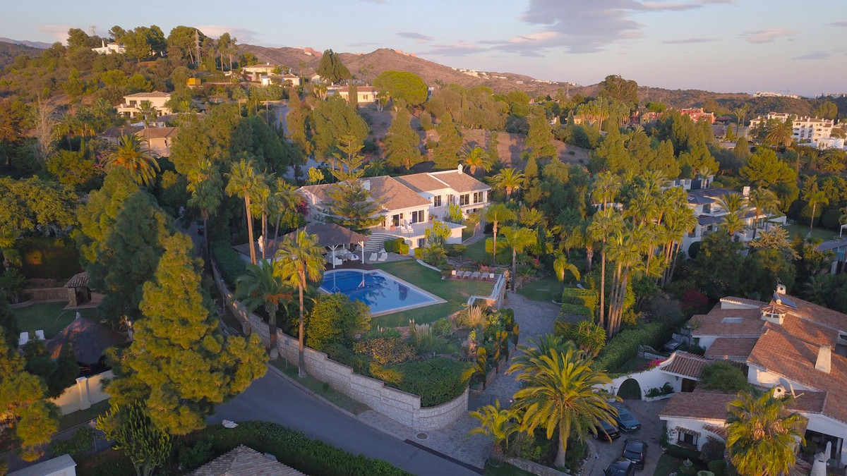 7 Bed Townhouse for sale in Hacienda Las Chapas Costa Del Sol, Málaga, Spain