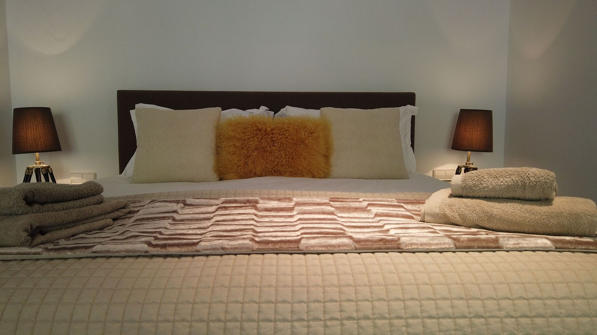7 Bed Townhouse for sale in Hacienda Las Chapas Costa Del Sol, Málaga, Spain