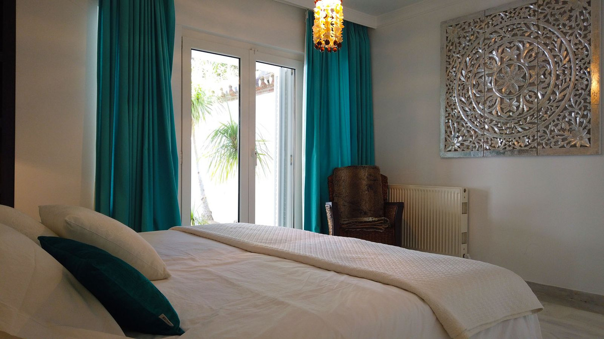 7 Bed Townhouse for sale in Hacienda Las Chapas Costa Del Sol, Málaga, Spain