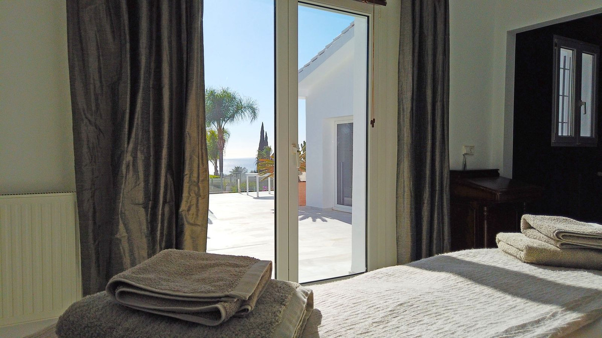 7 Bed Townhouse for sale in Hacienda Las Chapas Costa Del Sol, Málaga, Spain