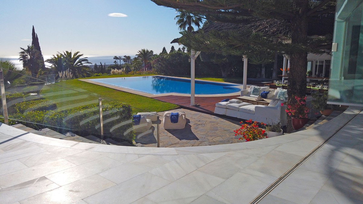 7 Bed Townhouse for sale in Hacienda Las Chapas Costa Del Sol, Málaga, Spain
