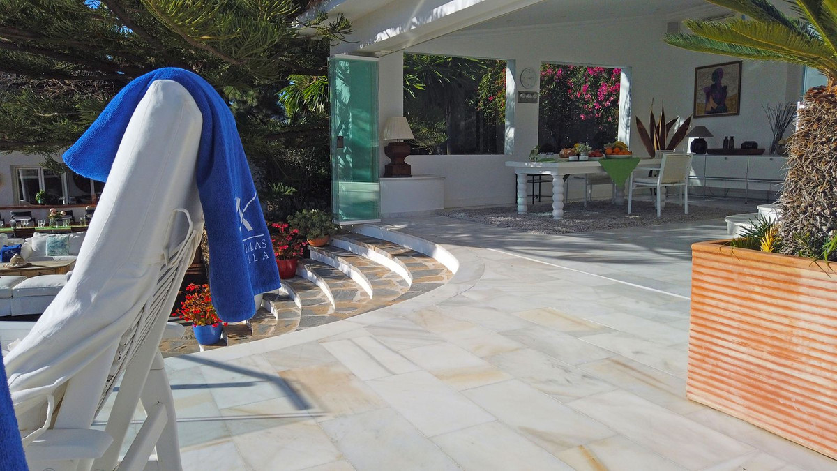 7 Bed Townhouse for sale in Hacienda Las Chapas Costa Del Sol, Málaga, Spain