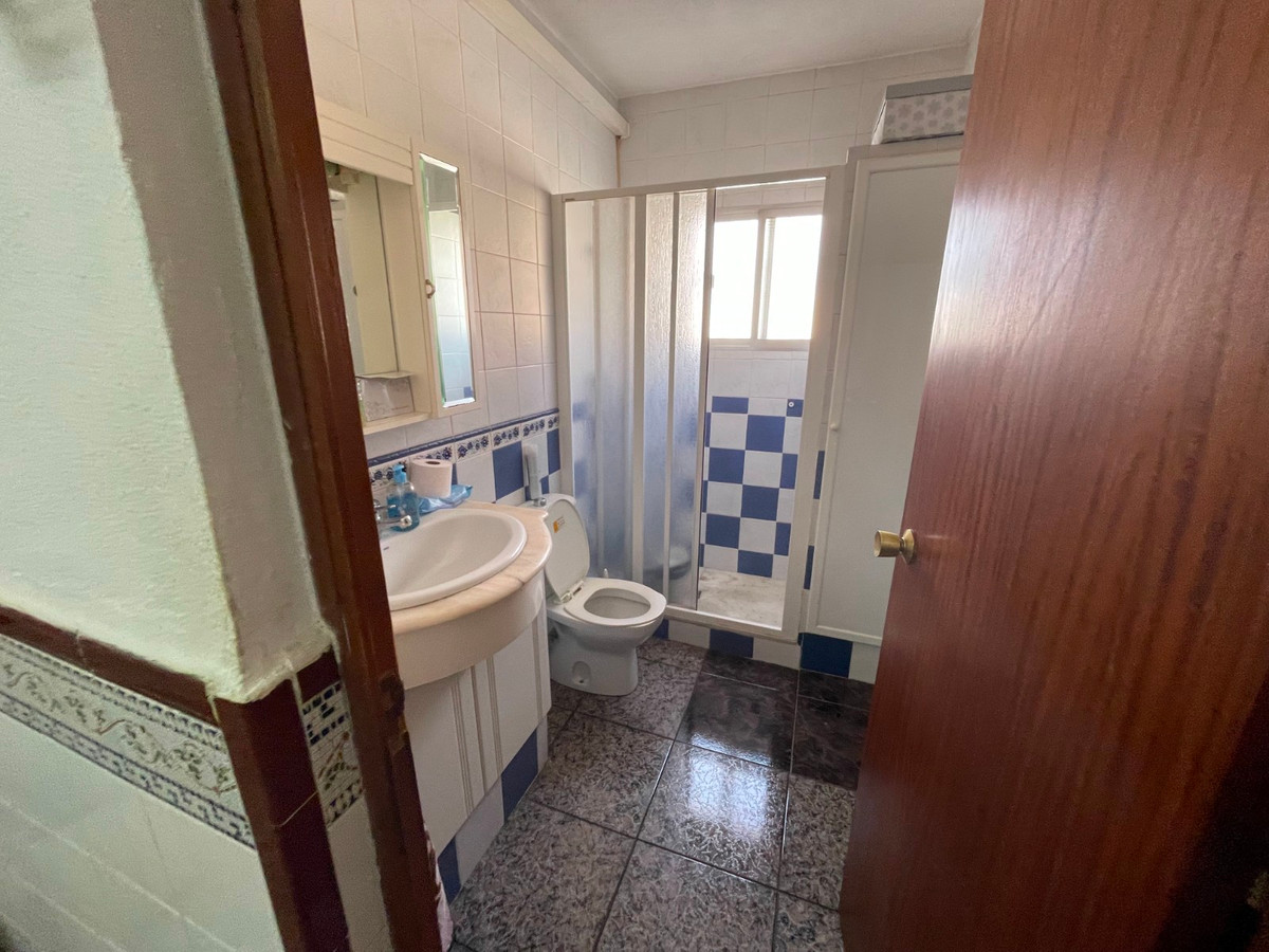 Se vende Villa - Chalet de 5 dormitorios en Costa Blanca, Alicante, España