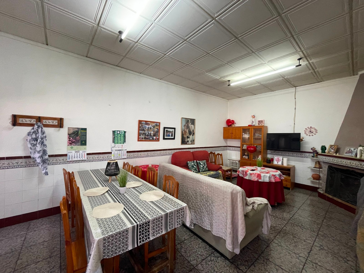 Se vende Villa - Chalet de 5 dormitorios en Costa Blanca, Alicante, España