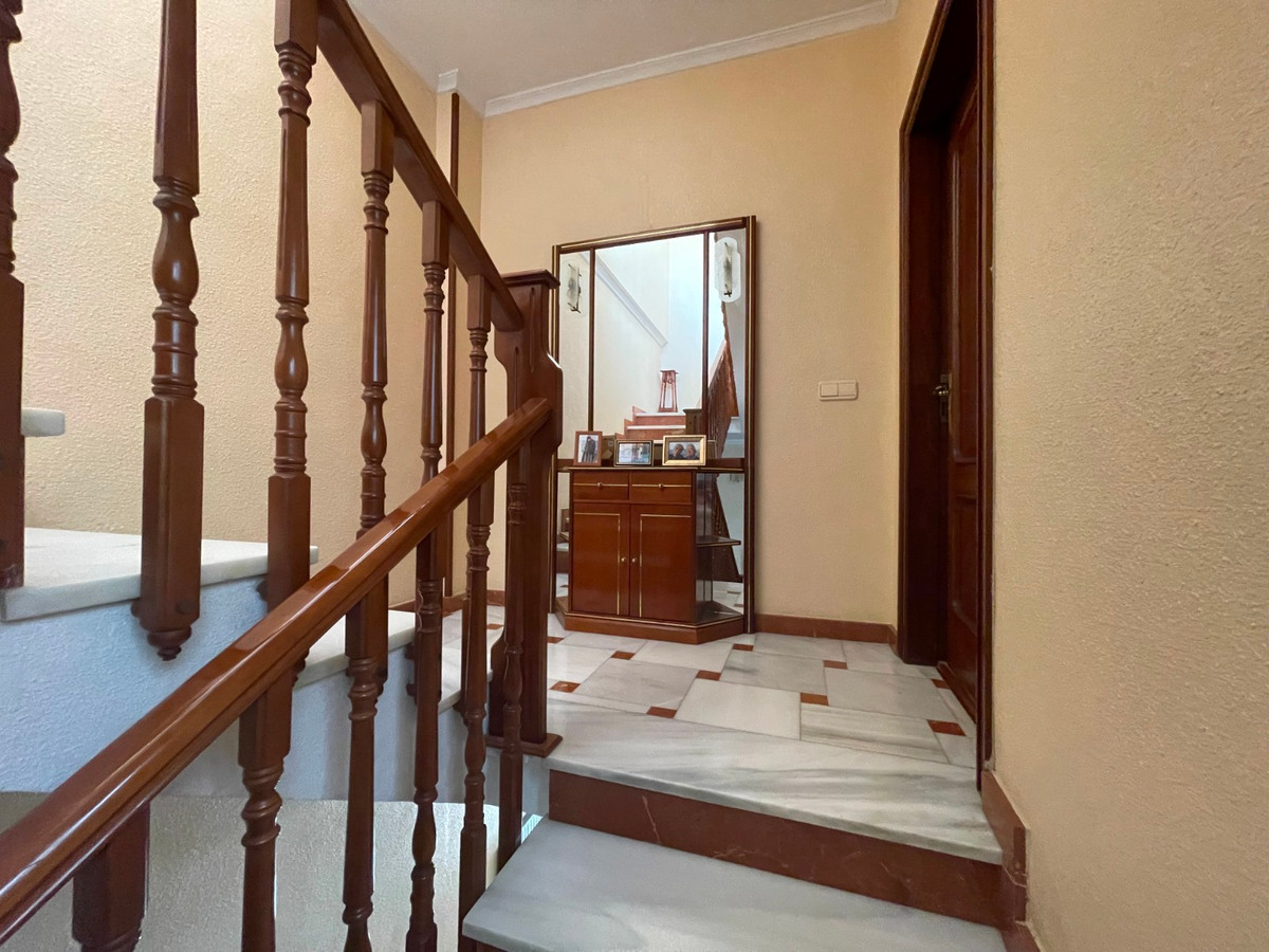 Se vende Villa - Chalet de 5 dormitorios en Costa Blanca, Alicante, España