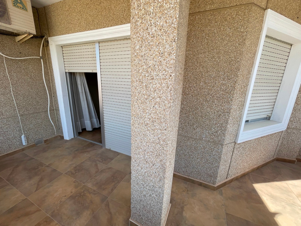Se vende Villa - Chalet de 5 dormitorios en Costa Blanca, Alicante, España