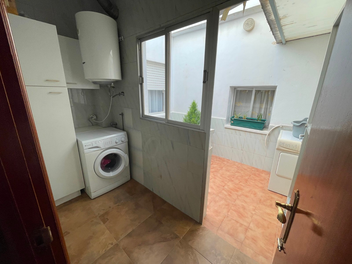 Se vende Villa - Chalet de 5 dormitorios en Costa Blanca, Alicante, España