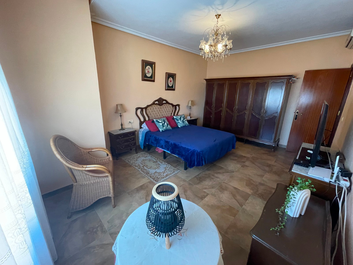 Se vende Villa - Chalet de 5 dormitorios en Costa Blanca, Alicante, España