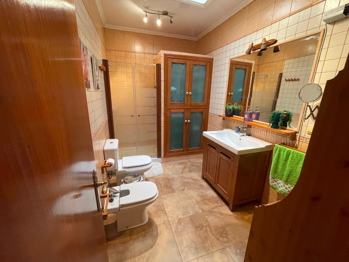 Se vende Villa - Chalet de 5 dormitorios en Costa Blanca, Alicante, España