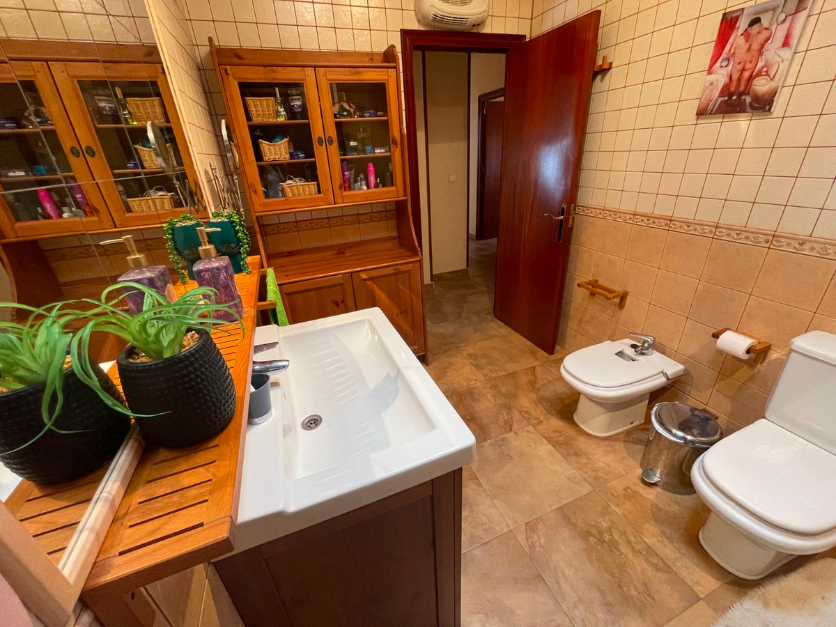 Se vende Villa - Chalet de 5 dormitorios en Costa Blanca, Alicante, España
