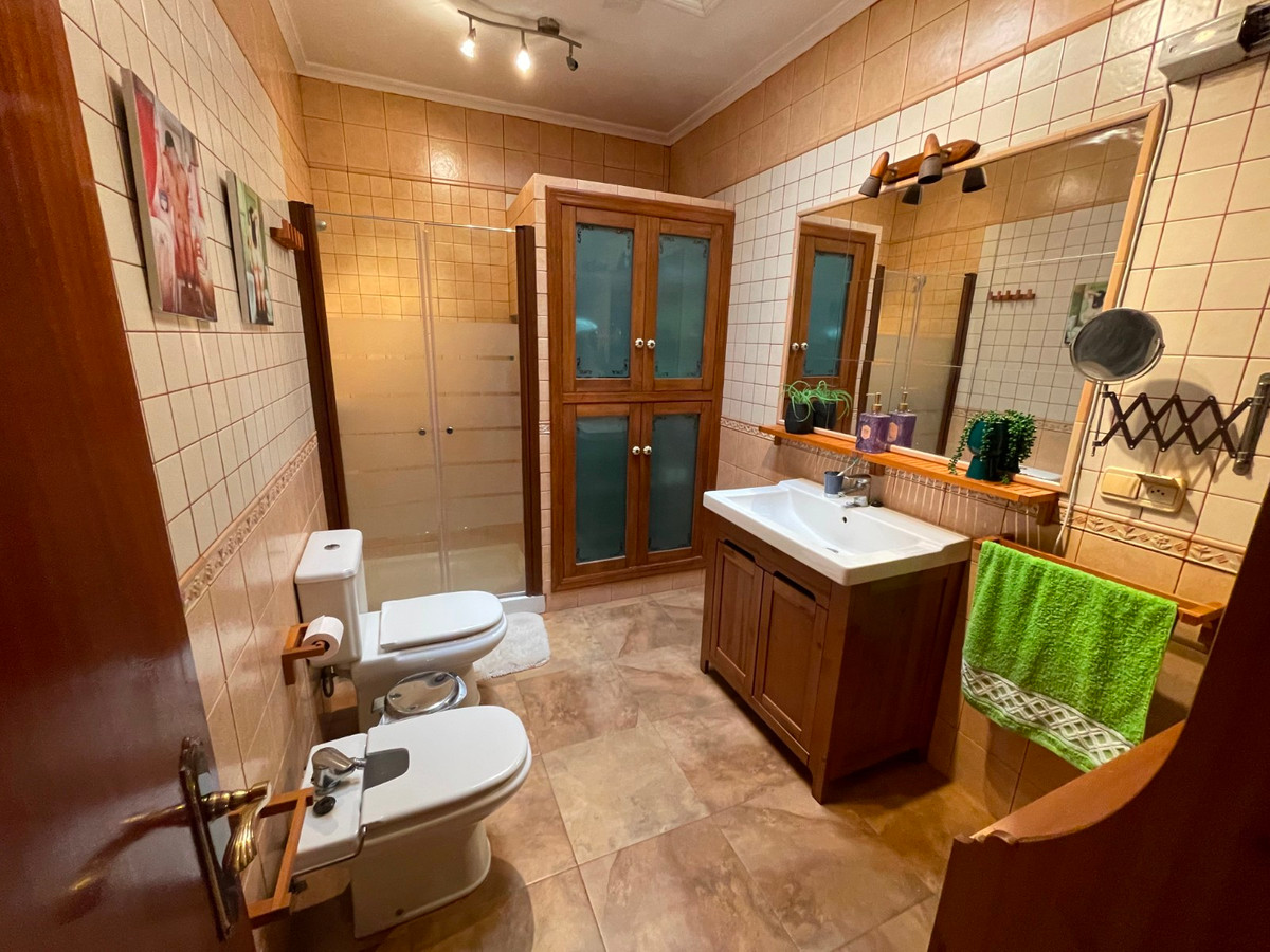 Se vende Villa - Chalet de 5 dormitorios en Costa Blanca, Alicante, España