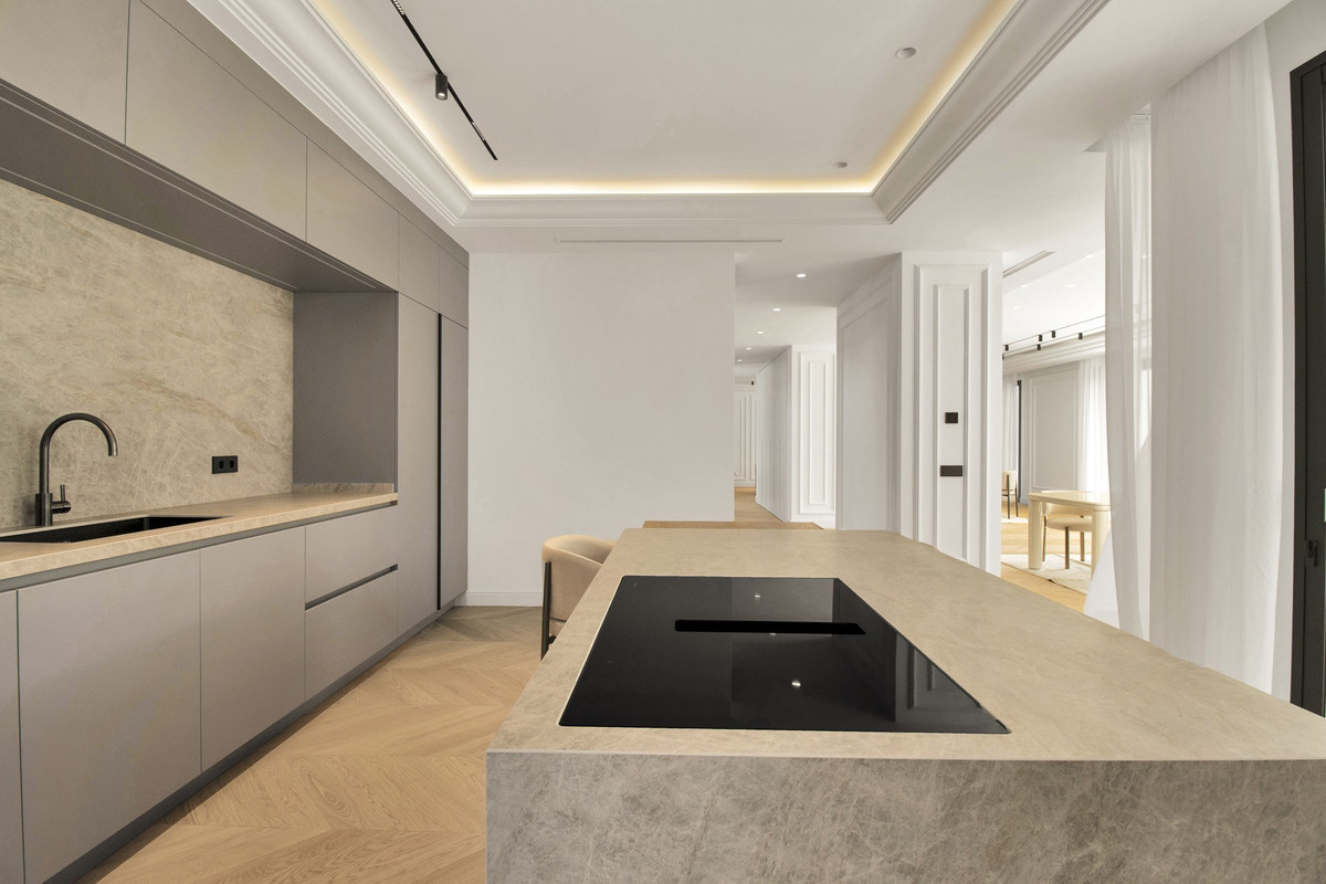 Se vende Villa - Chalet de 6 dormitorios en Costa Del Sol, Málaga, España