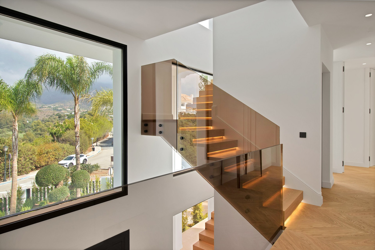 Se vende Villa - Chalet de 6 dormitorios en Costa Del Sol, Málaga, España