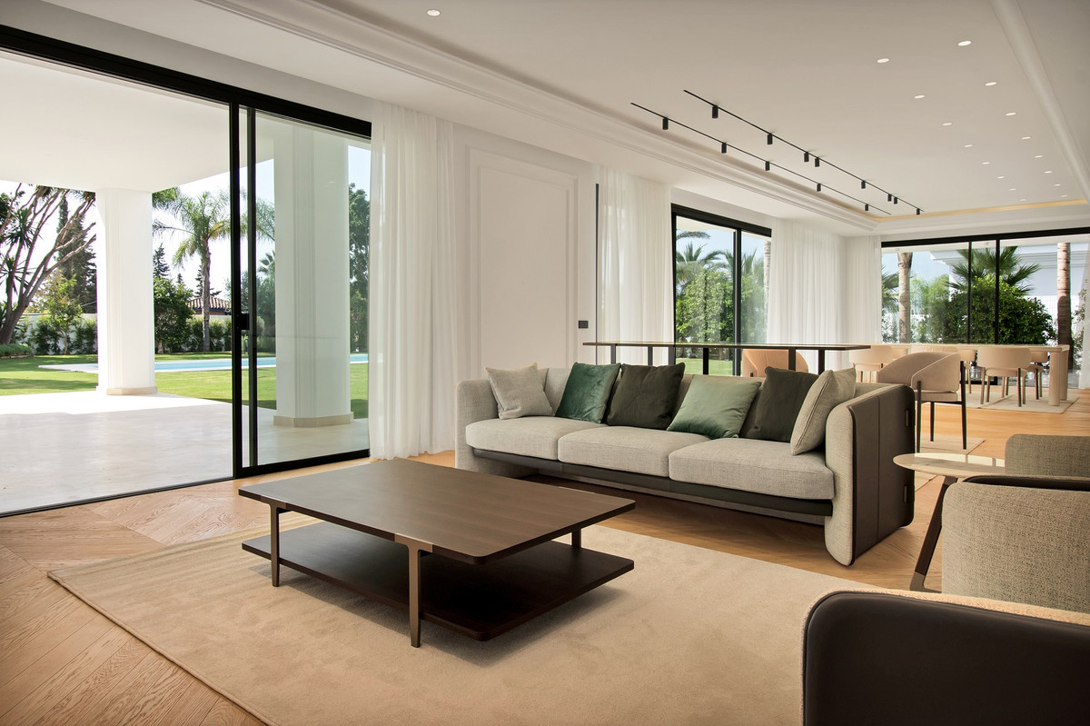 Se vende Villa - Chalet de 6 dormitorios en Costa Del Sol, Málaga, España