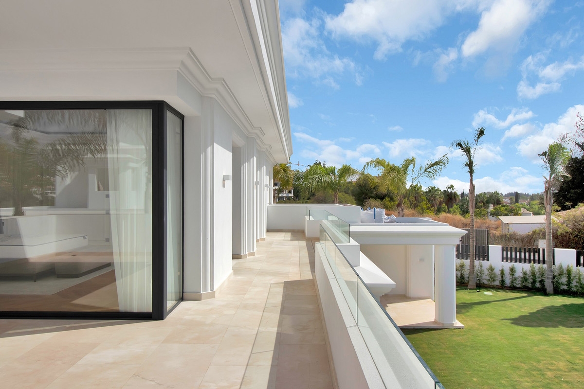 Se vende Villa - Chalet de 6 dormitorios en Costa Del Sol, Málaga, España