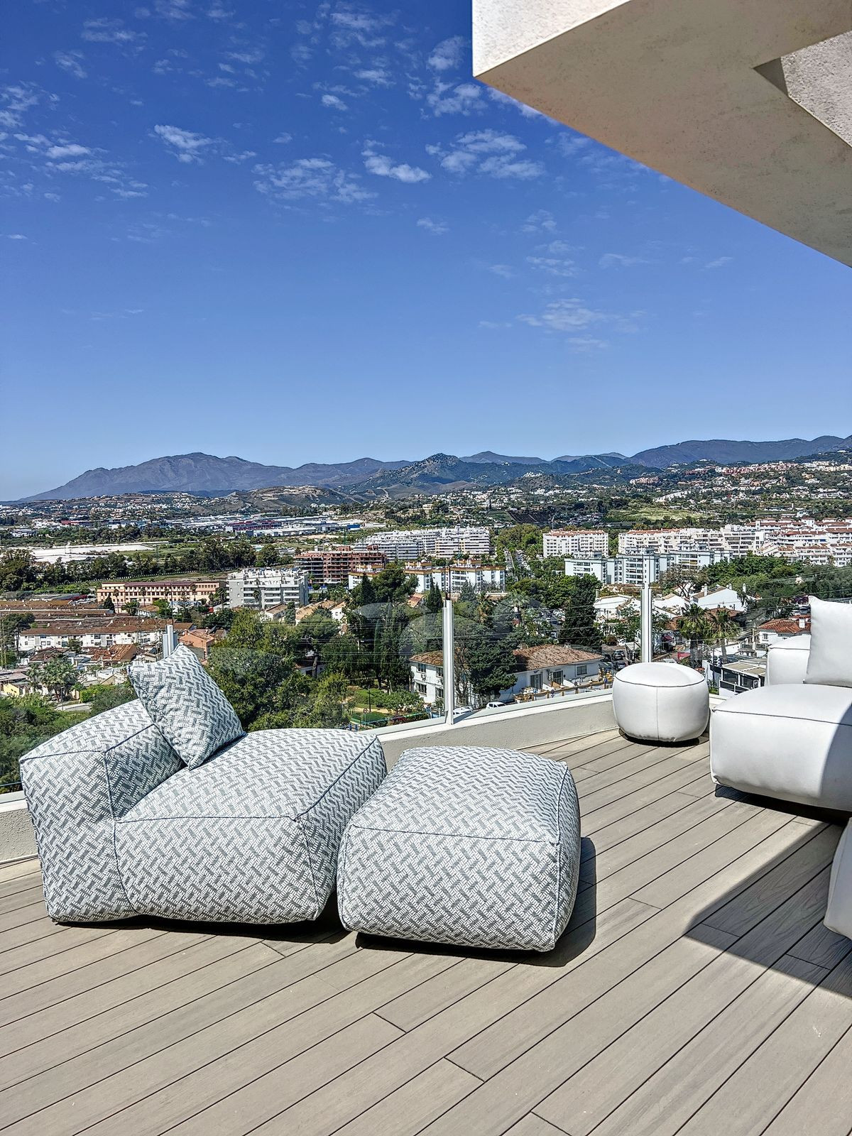 4 Bed Townhouse for sale in Nueva Andalucía Costa Del Sol, Málaga, Spain