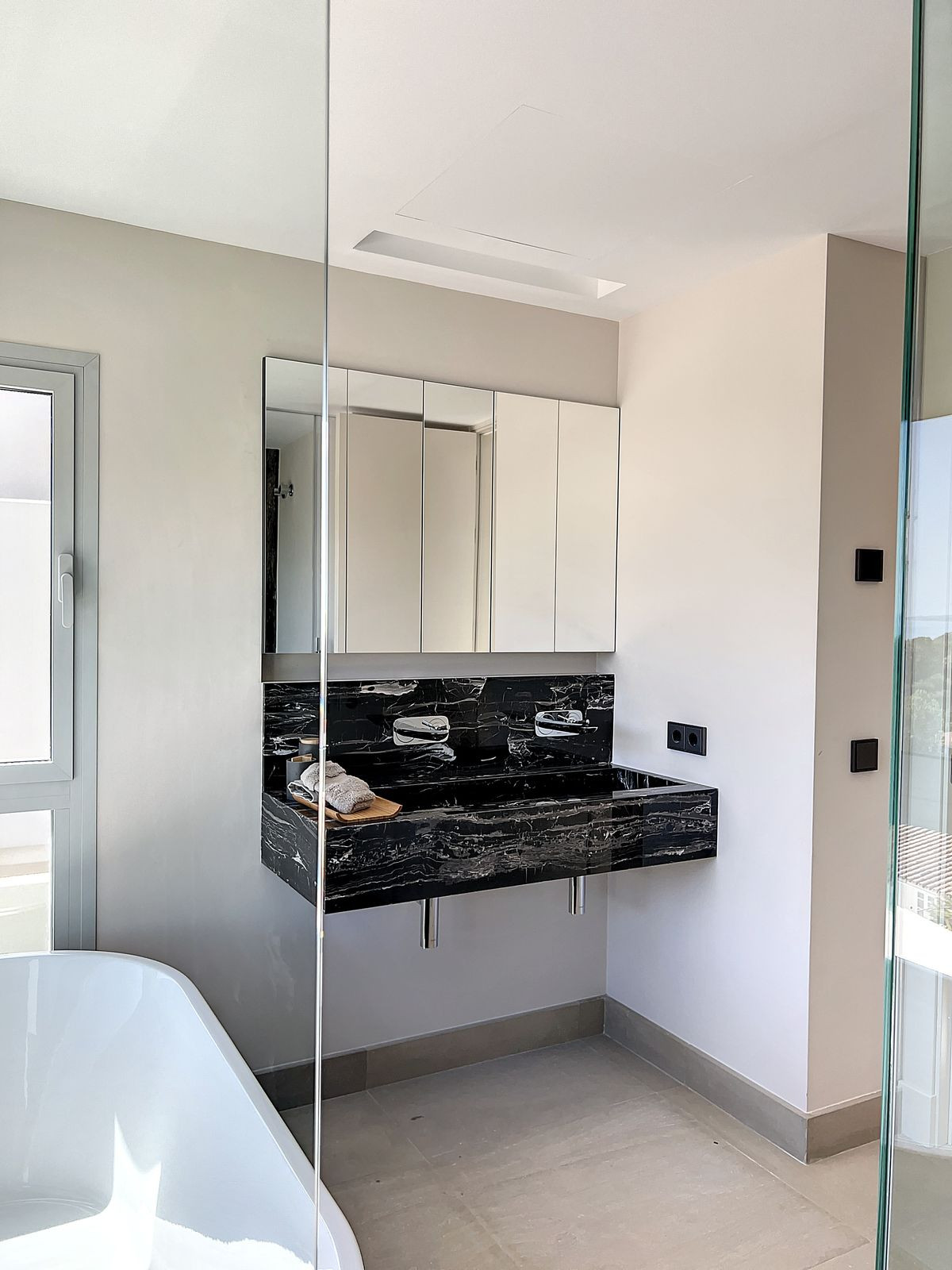 4 Bed Townhouse for sale in Nueva Andalucía Costa Del Sol, Málaga, Spain
